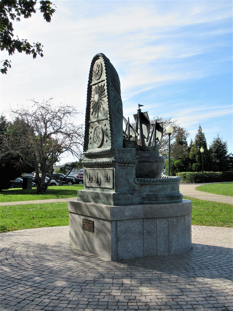 Explorers monument, Independence Park, Bristol, Rhode Isla… Flickr