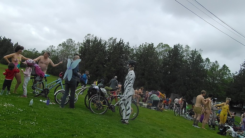 20220202_204757 2515 Fremont Summer Solstice Paint Party a… Flickr