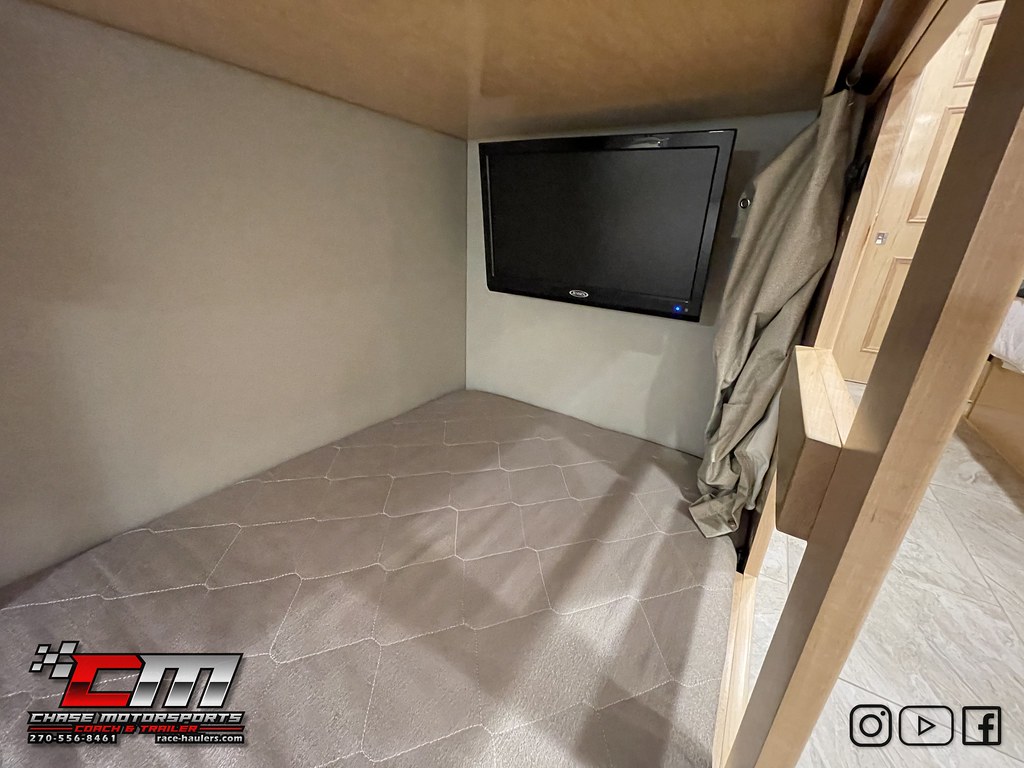 2016renegadexl45motorhome550hpcumminsbunks_52178417… Flickr