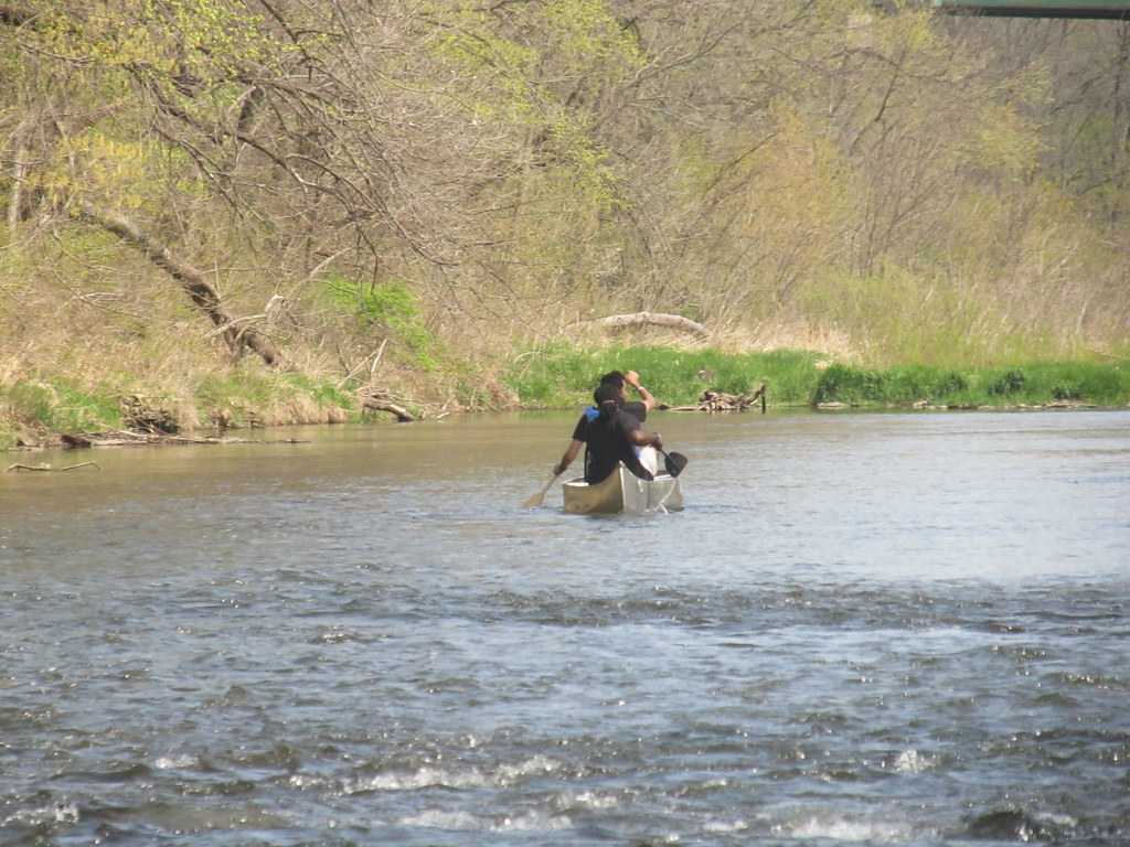 Cannoeing in Volga River, Iowa FurQan1991 Flickr