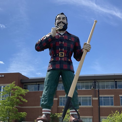 Paul Bunyan Statue bananaCreek Flickr