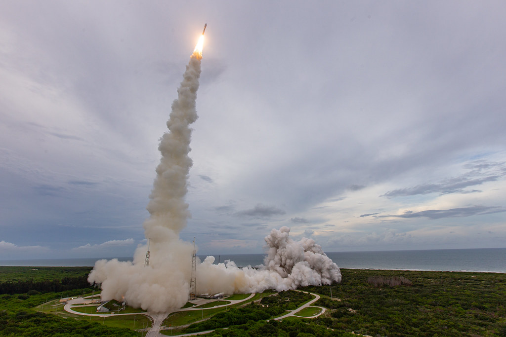 Liftoff! Atlas V USSF12 A United Launch Alliance (ULA) A… Flickr