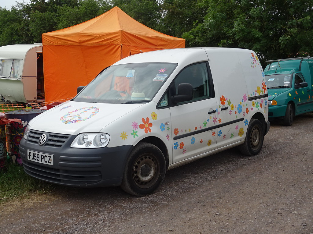 PJ59PCZ VW Glastonbury 2022 teapotcircus Flickr