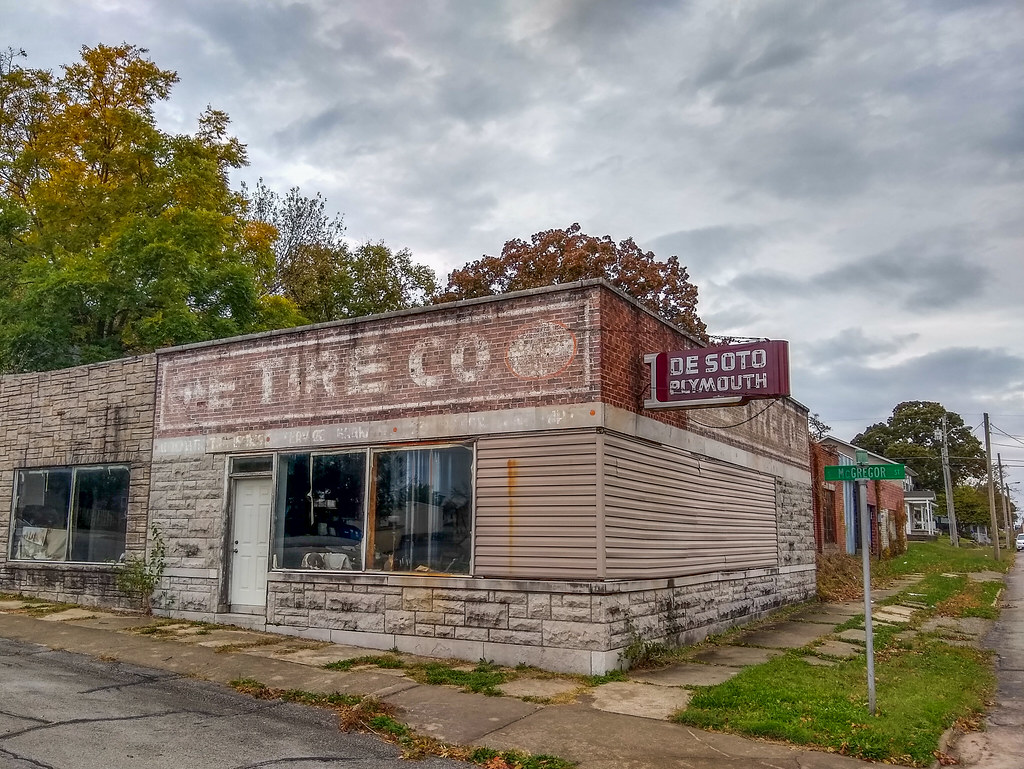 2021.10 MO De Soto Plymouth dealership building circa 1935… Flickr
