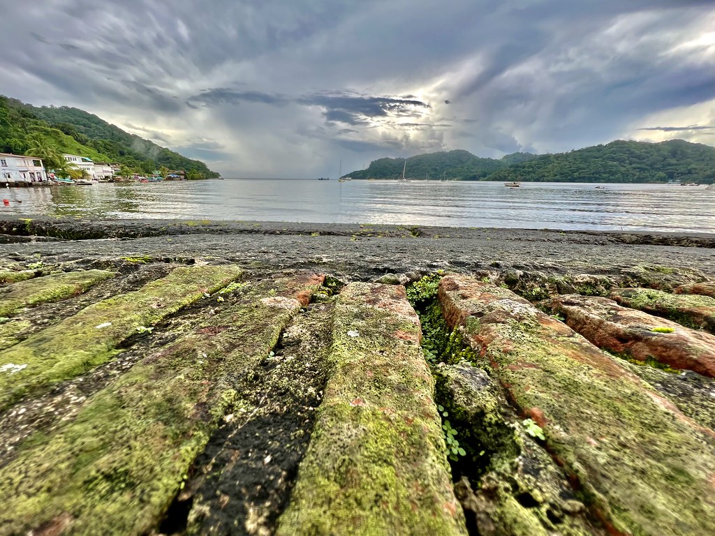 Portobelo town, ruins and nearby island beach PatrickRohe Flickr