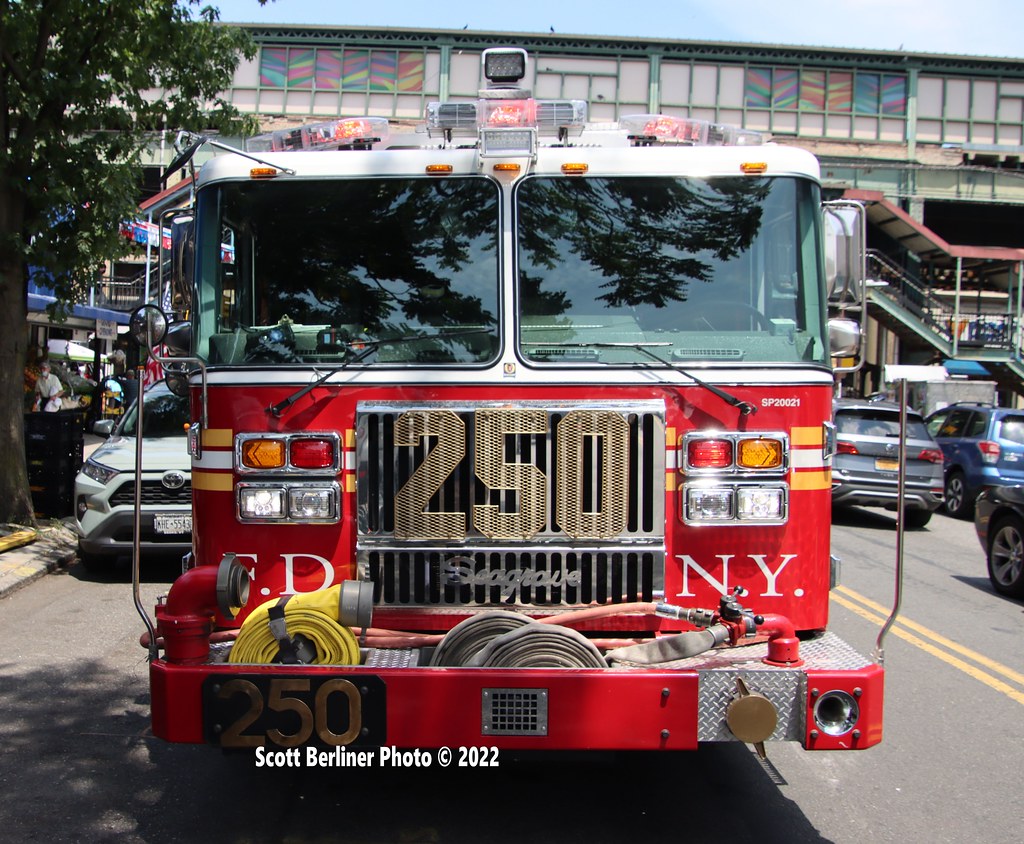 FDNY ENGINE COMPANY 250 | Scott Berliner | Flickr