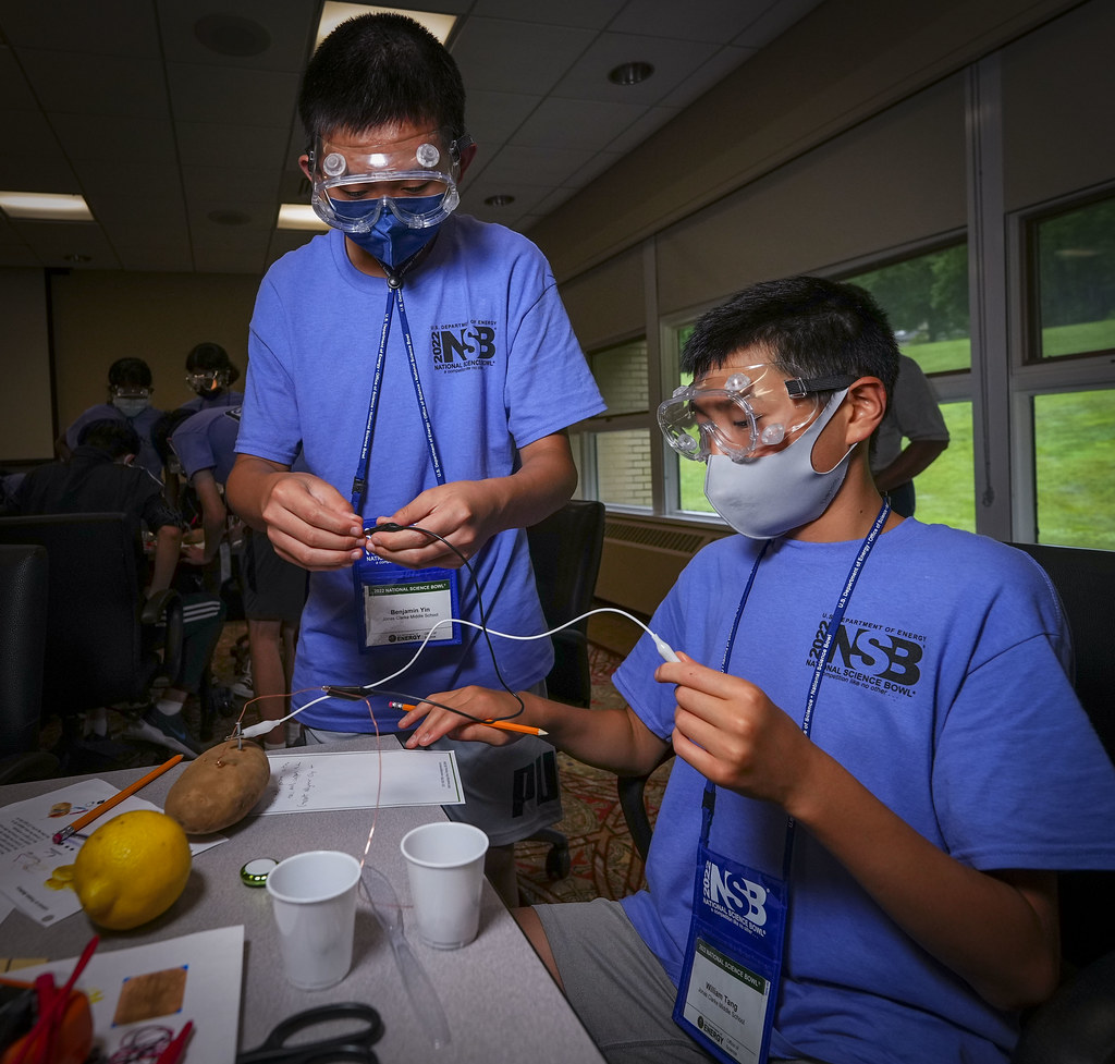 2022 National Science Bowl Championship Benjamin Yin and W… Flickr