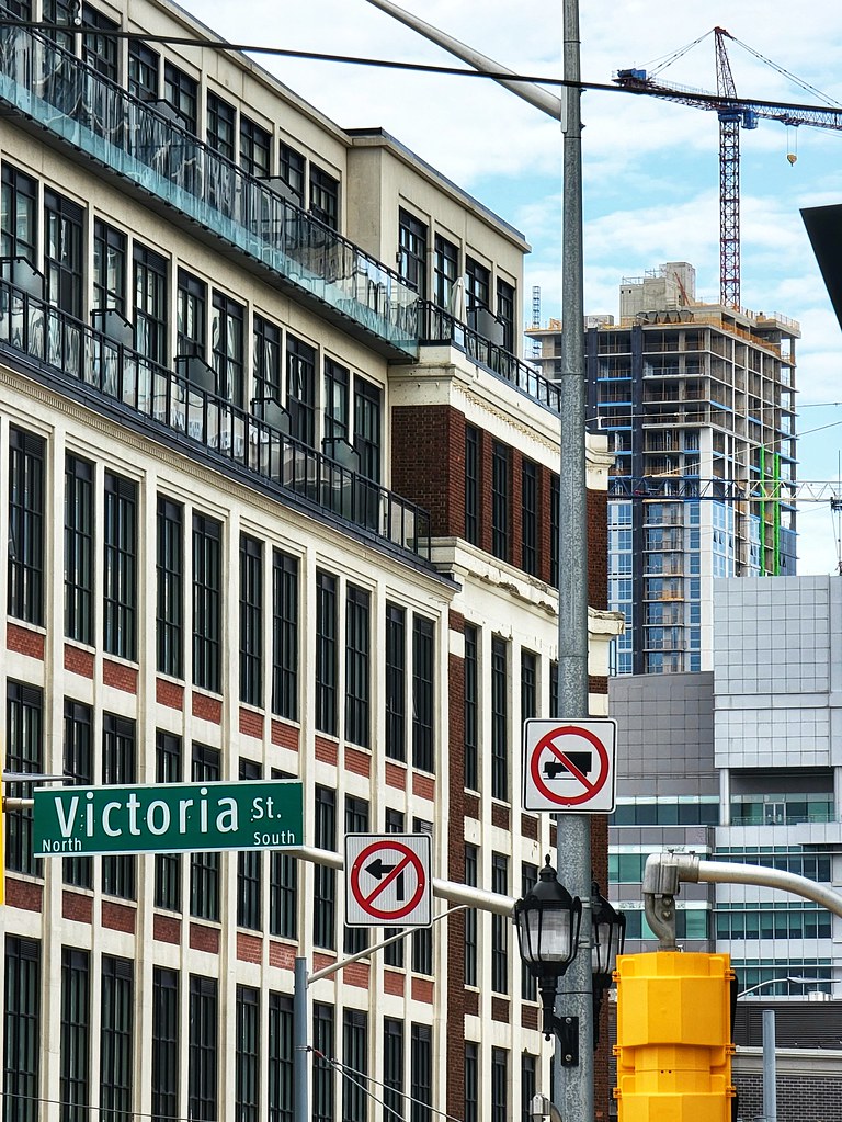 Downtown Kitchener Victoria Street and King Street in Kitc… Wass11