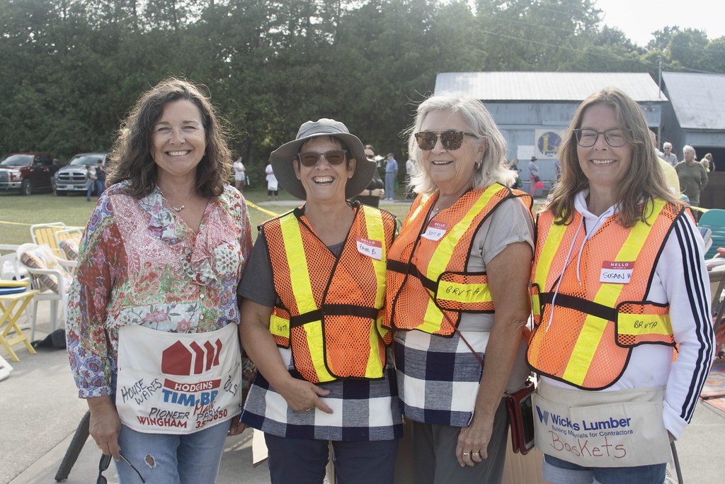 IMG_0812 Outdoor Pad Kathy Wilson, Pam Bowers, Judy Mayel… Flickr