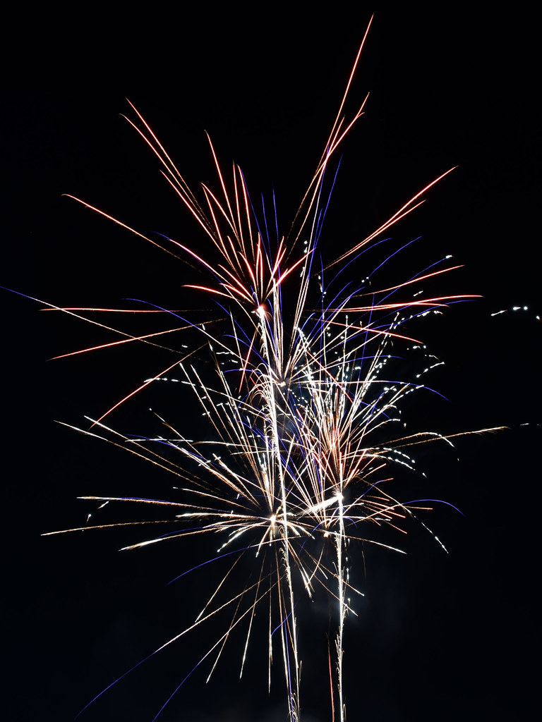 Red white and blue Fireworks for the Joliet Slammers at Du… Flickr