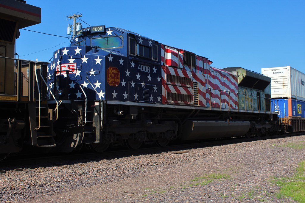 KCS 4006 KCS 4006 at Belle Plaine, IA trailing on IG1LA iais_2000