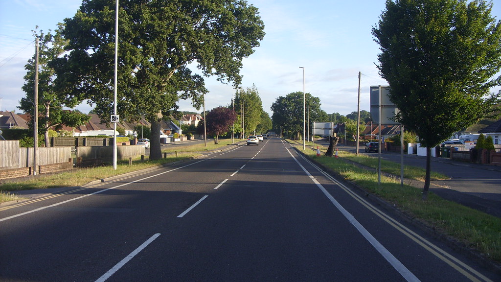 Lower Blandford Road, Broadstone, Poole Leading from Darby… Flickr