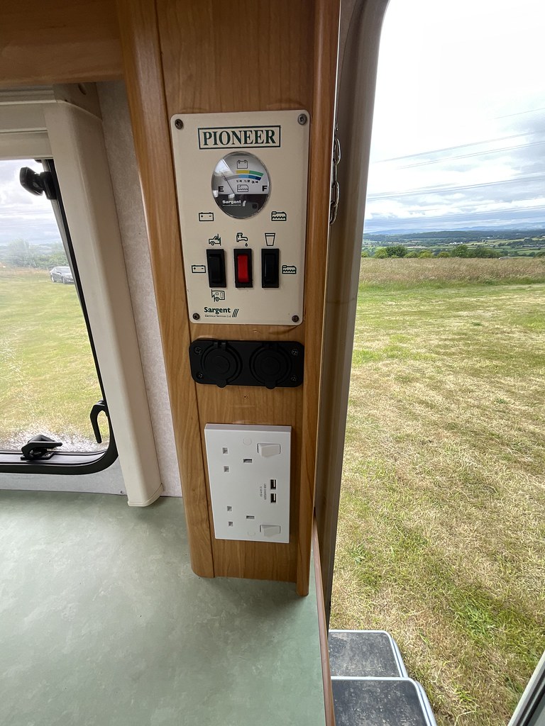 7ACC97A221BF4399BEF325804BABE2A1 Motorhome Depot Flickr