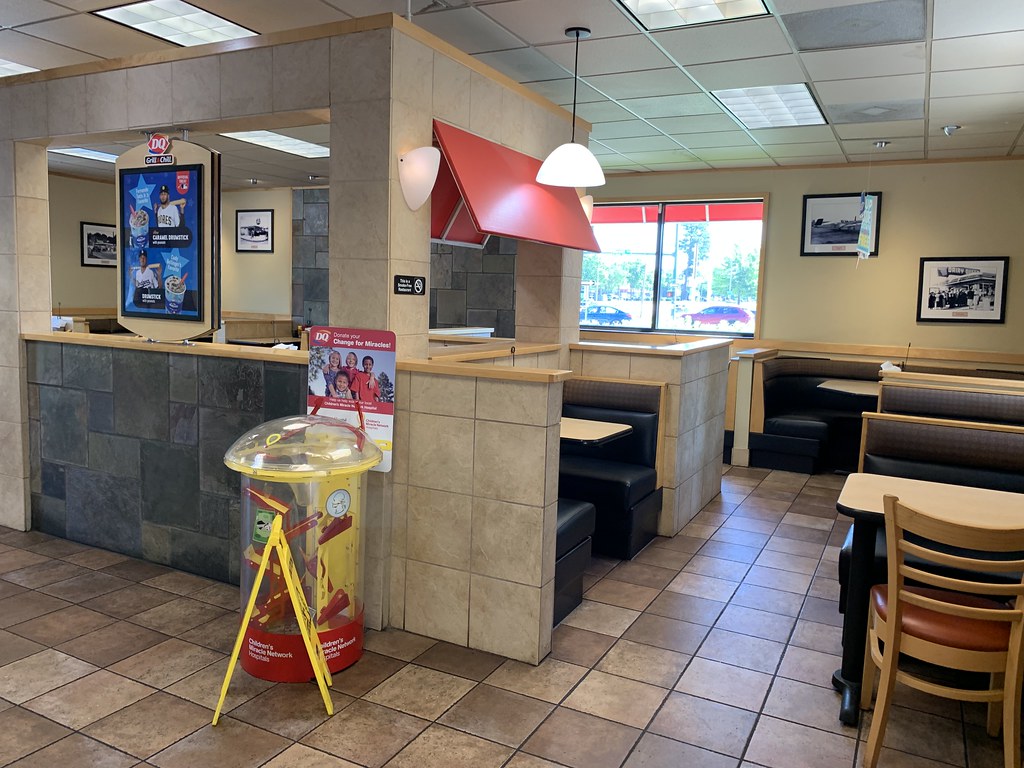 DQ Grill & Chill interior DQ Grill & Chill 19139 (2,579 s… Flickr