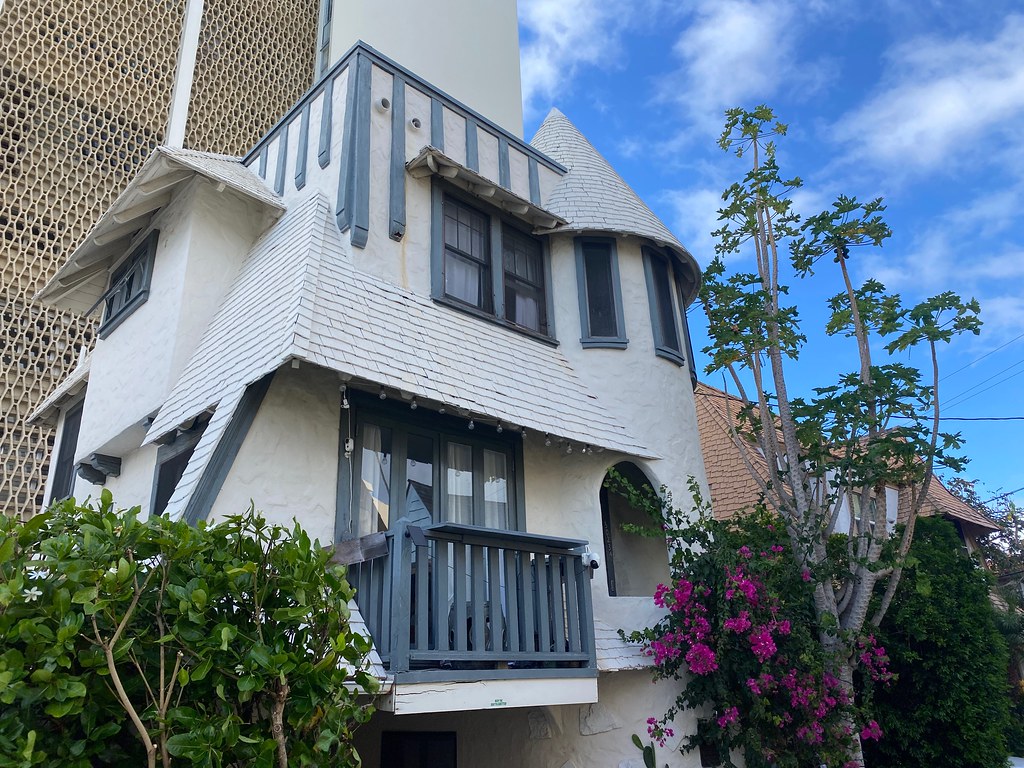 TudorFrench Norman Cottages at Tonggs Beach 302333 Kalak… Flickr