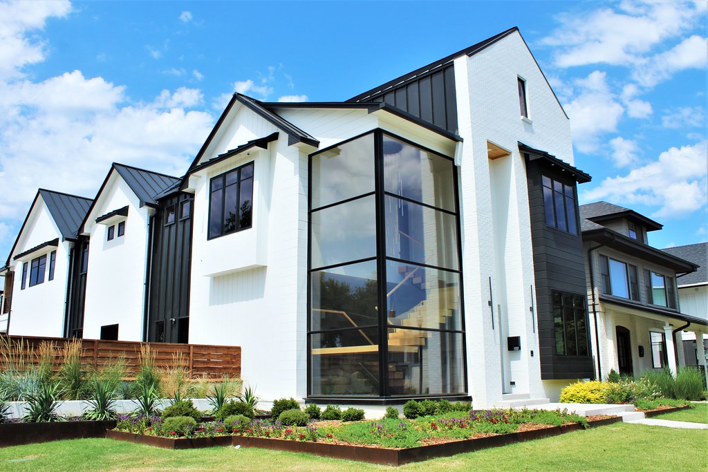 Urban Development Plaza District Neighborhood OKC HWW ! B. 2015