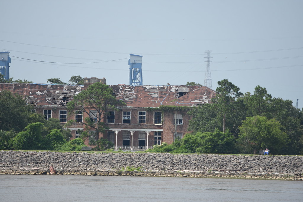 Holy Spirit School Mississippi River New Orleans J… Flickr
