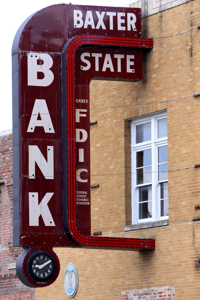Baxter State Bank neon sign Baxter Springs, KS Along Rou… Flickr