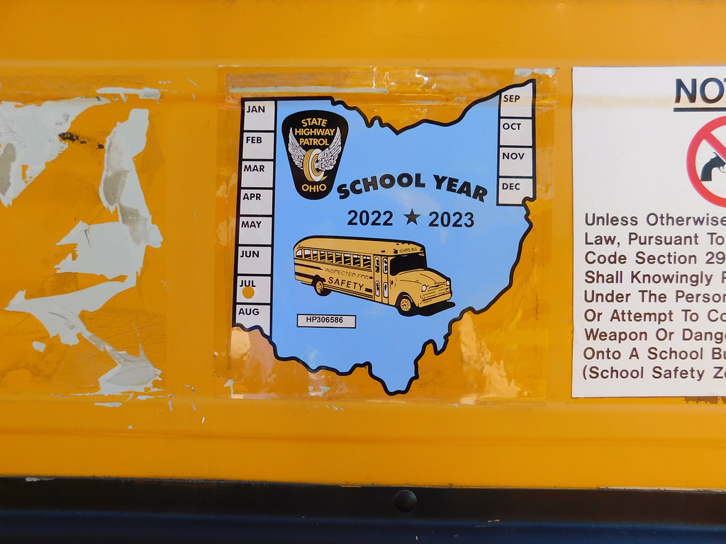 Lebanon City Schools 40 (Old) This bus is one of many "ha… Flickr