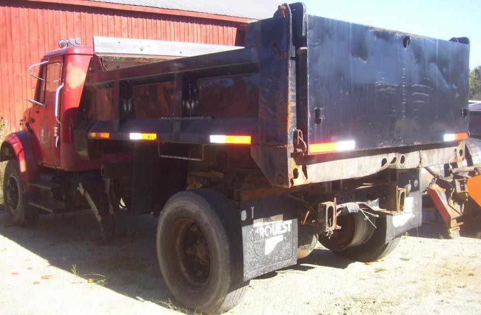 Town of Sabattus, ME 1993 International 4900 4x2 dumpplow… Flickr