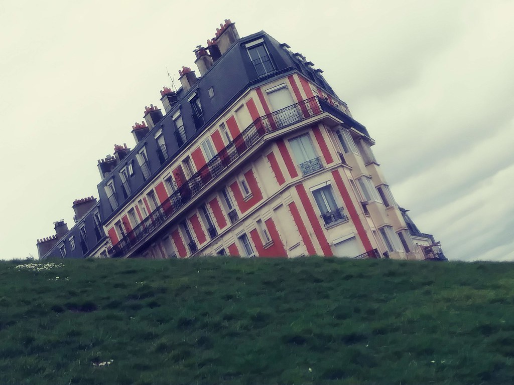 the Sinking House of Paris Montmartre, Paris, France Flickr