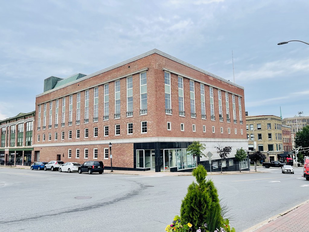 Rear view of old WT Grant building. Bangor, Maine. Flickr