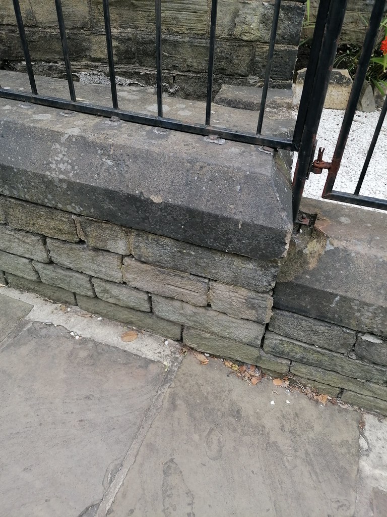 Pudsey, Church School, Radcliffe Lane Kim Fallows Flickr