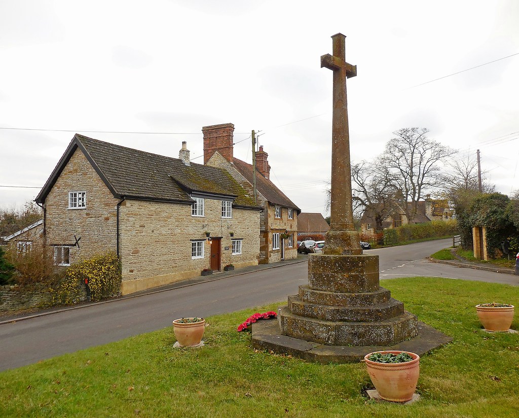 Butlers Marston War Memorial Saxon Sky Flickr