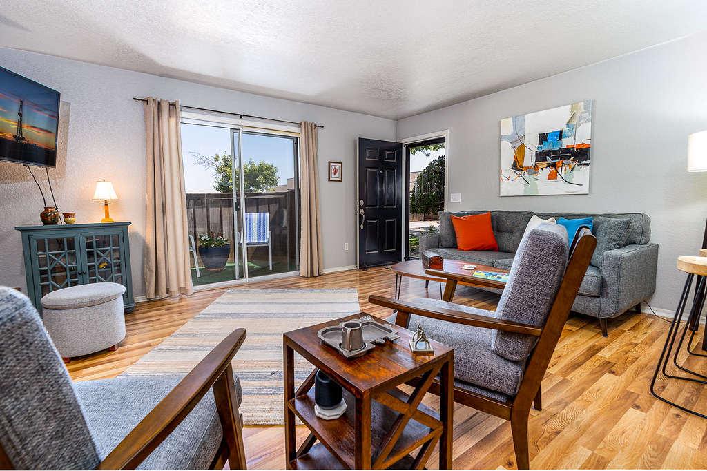 Nantucket Condos 3200 W Britton Rd 69 This charming Nan… Flickr