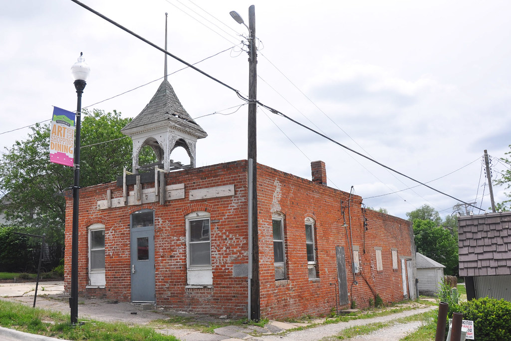 Elkhorn Town Hall Elkhorn NE Centered along the north faça… Flickr