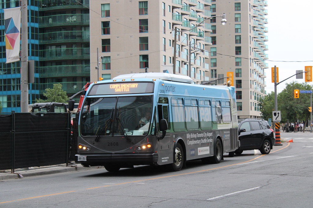 Porter Airlines Billy Shuttle Service 2808 Porter A… Flickr
