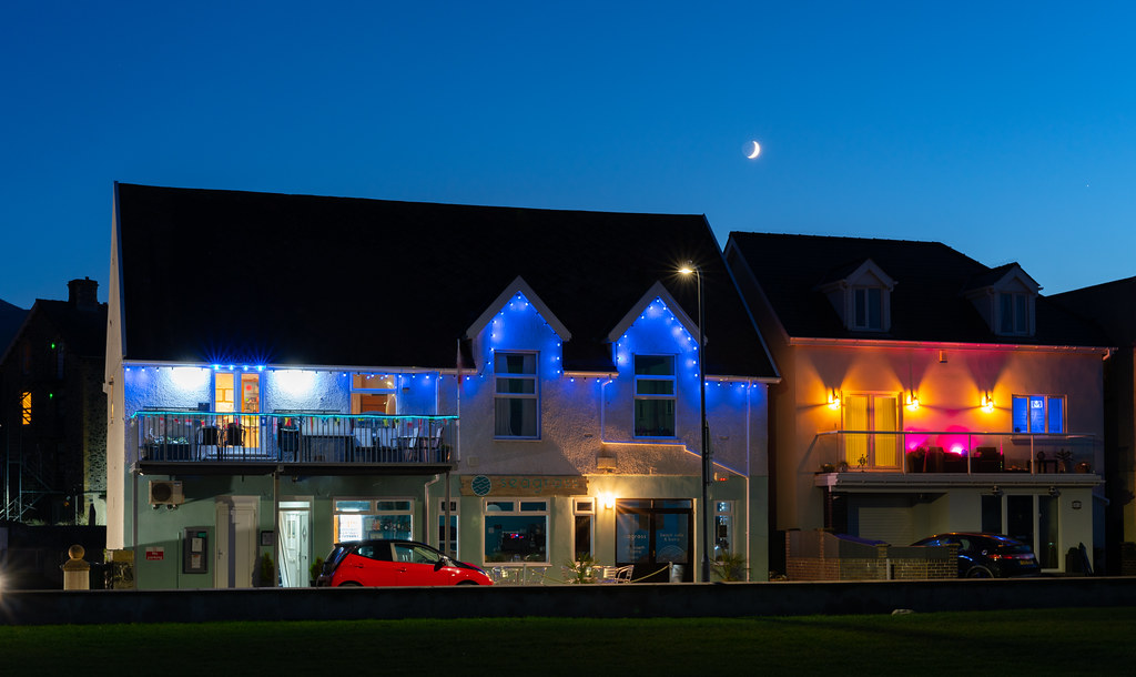 SAILING CLUB AND SEAGRASS RESTAURANT, LLANFAIRFECHAN, NOVE… Flickr