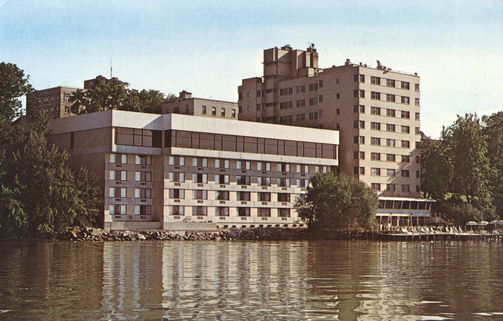 The Edgewater Hotel Madison, Wisconsin 666 Wisconsin Ave… Flickr