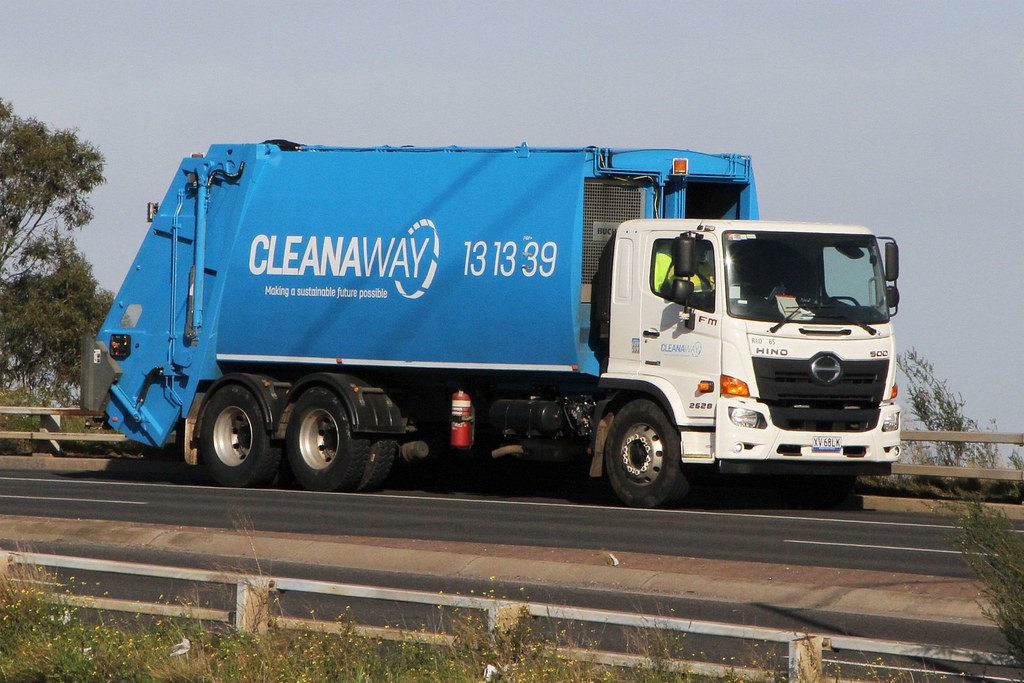 Cleanaway rubbish truck on Pascoe Vale Road Trucks carry f… Flickr