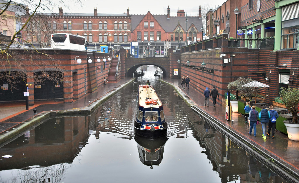 44132 The Birmingham Main Line Canal as it heads away from… Flickr