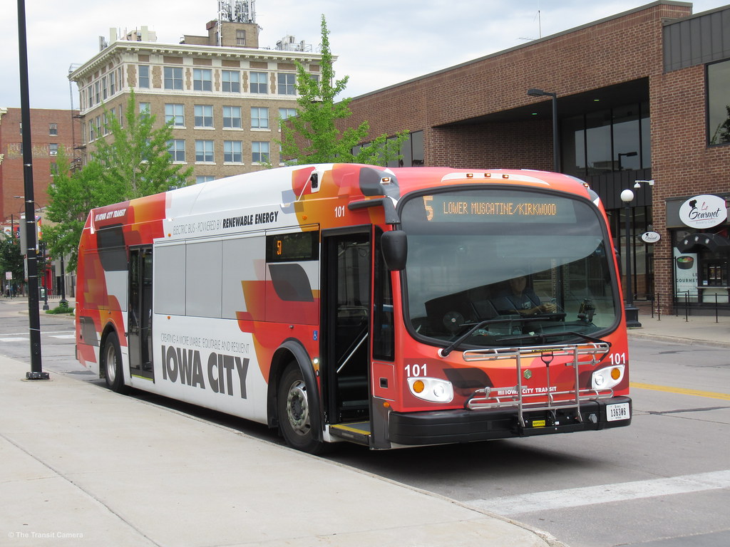Iowa City Transit 101 Operated by Iowa City Transit Built… Flickr