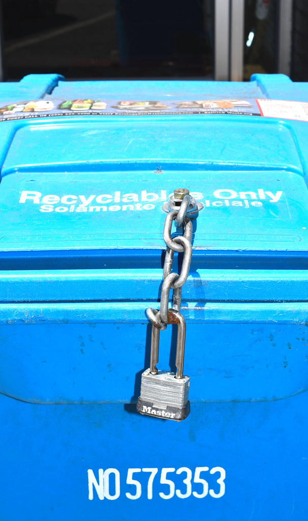 lock your recycling bigsassysmurf Flickr