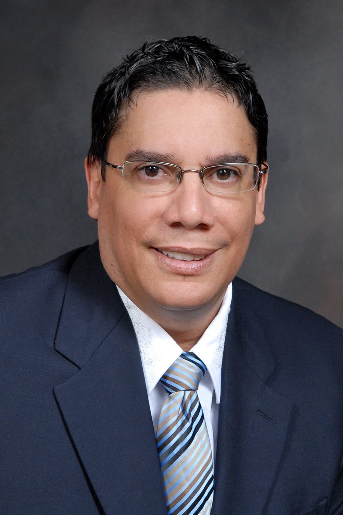 Cosmetic Dentist Claremont CA Claremont Smile Design 175 N… Flickr