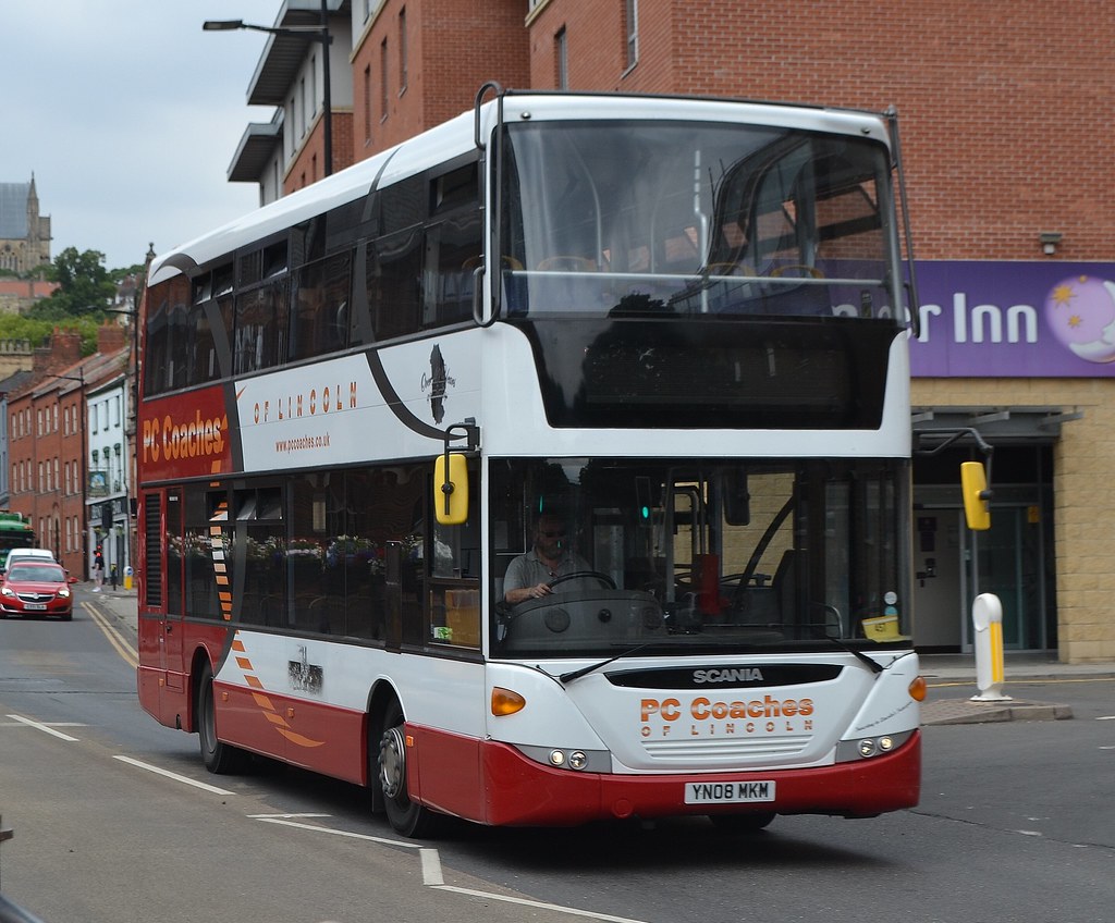 Pc coaches n270ud omnicity YN08MKM, here at lincoln today,… Flickr