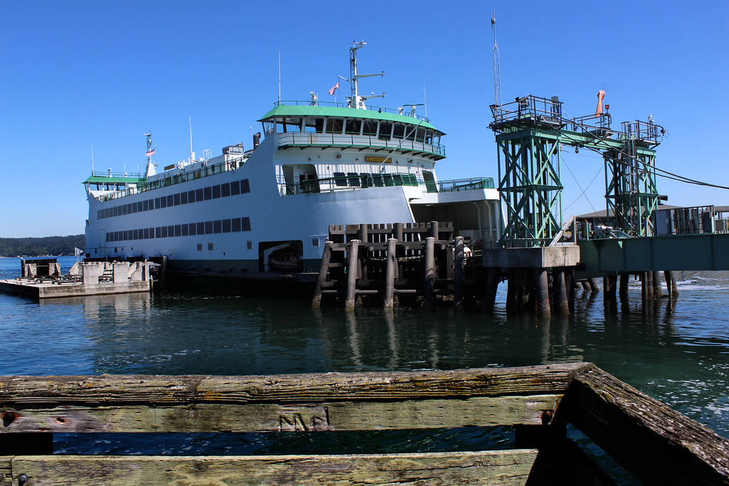 Ferry to Vashon at Point Defiance Lens test. So many of th… Flickr