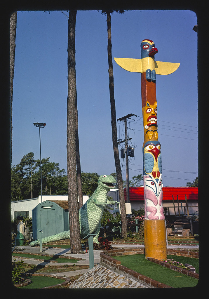 Totem, Wacky Golf, Myrtle Beach, South Carolina (LOC) Flickr