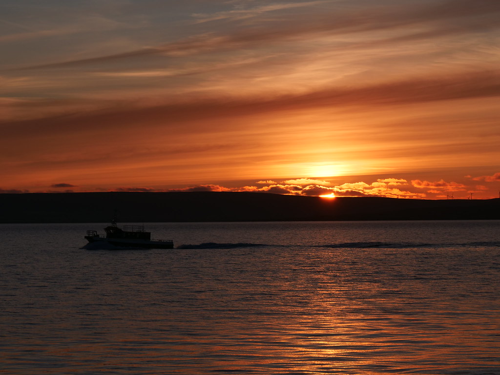 Orkney sunset Sunset at Kirkwall Bay, Orkney Gillian Hughes Flickr