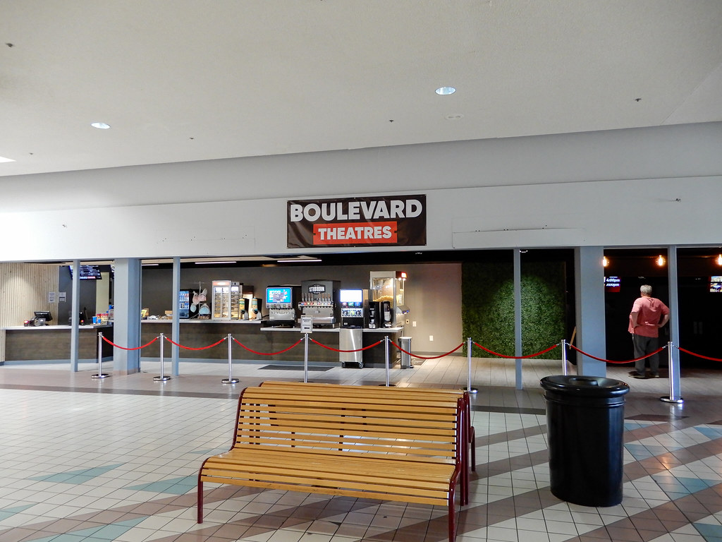 Boulevard Theater "Towne West Square" Wichita, KS Flickr