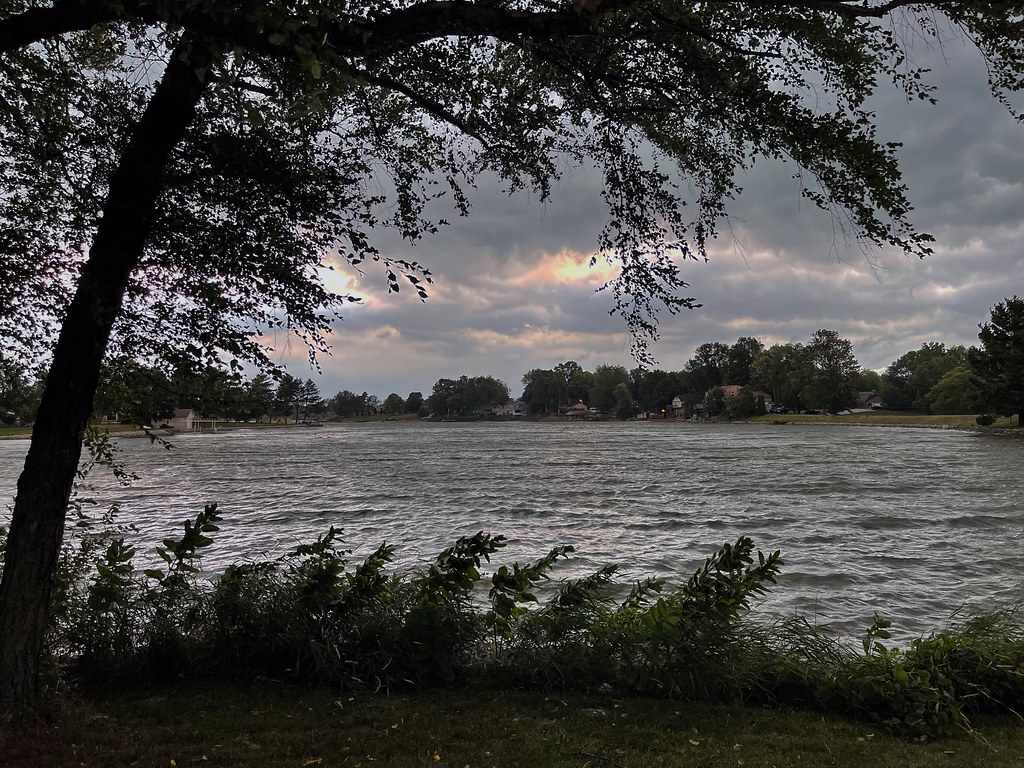 DG0300T Scenic Fortville Pike, Indiana 7/23/2022 Ominous c… Flickr
