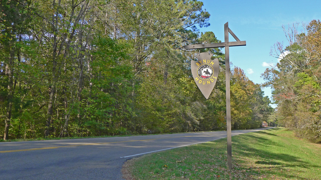 2020.11 MS mile post 232.4 Bynum Mounds arrowhead sign Flickr