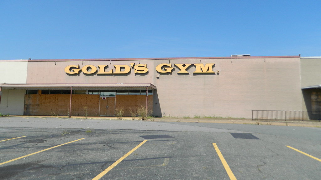 Gold's Gym (closed) a photo on Flickriver