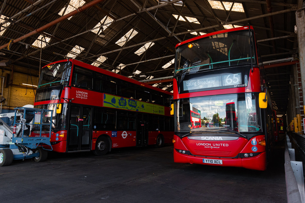 Fulwell Bus Garage KD2767 Flickr