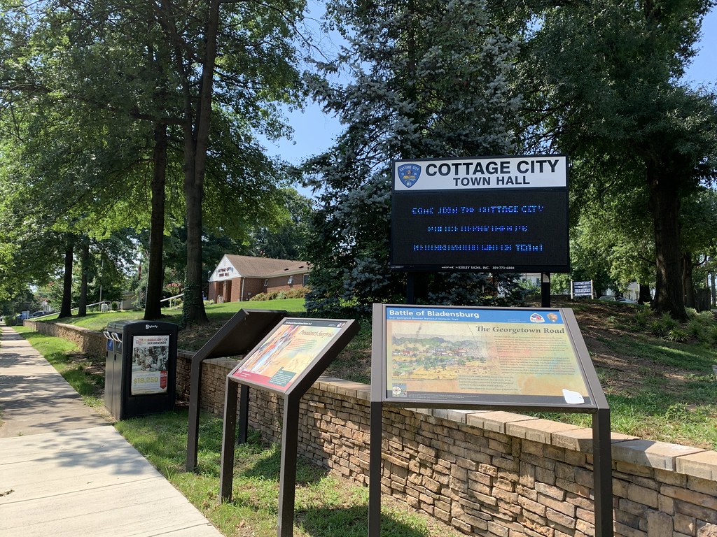 Cottage City Town Hall Cottage City, MD, town hall and his… Flickr