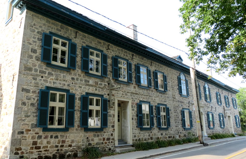 Le Vieux Palais de justice (1811, agrandissement, 1822, am… Flickr