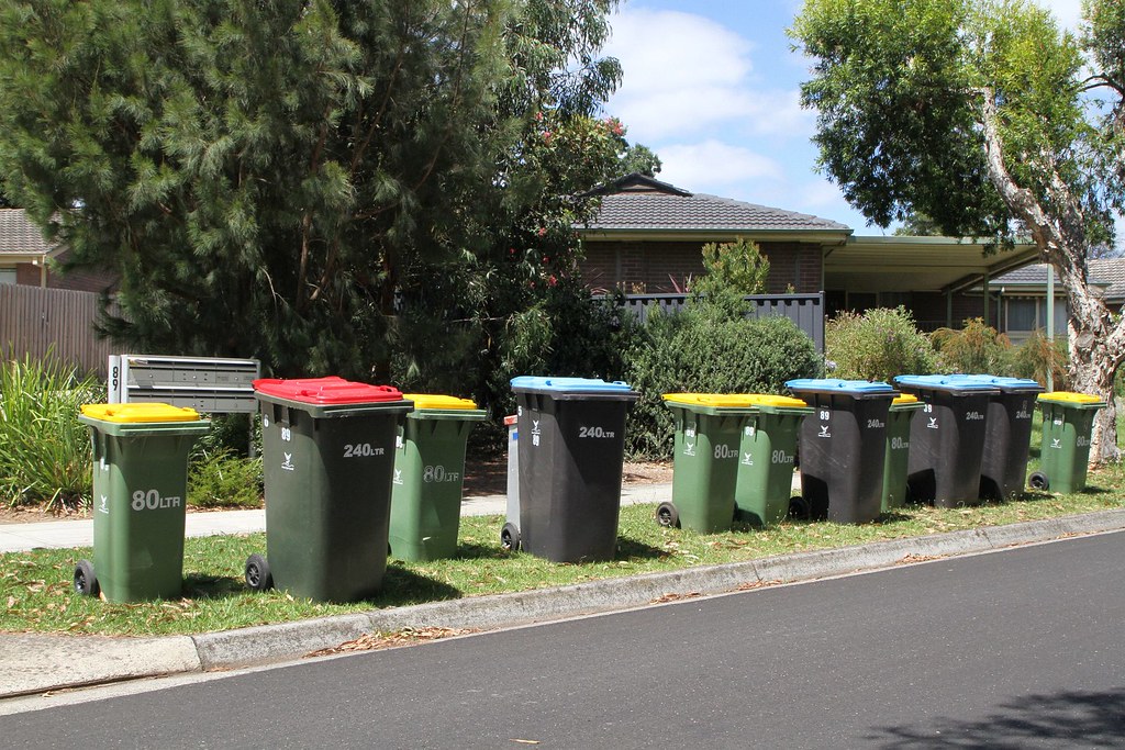 City of Knox is bonkers they have yellow lid bins for ru… Flickr